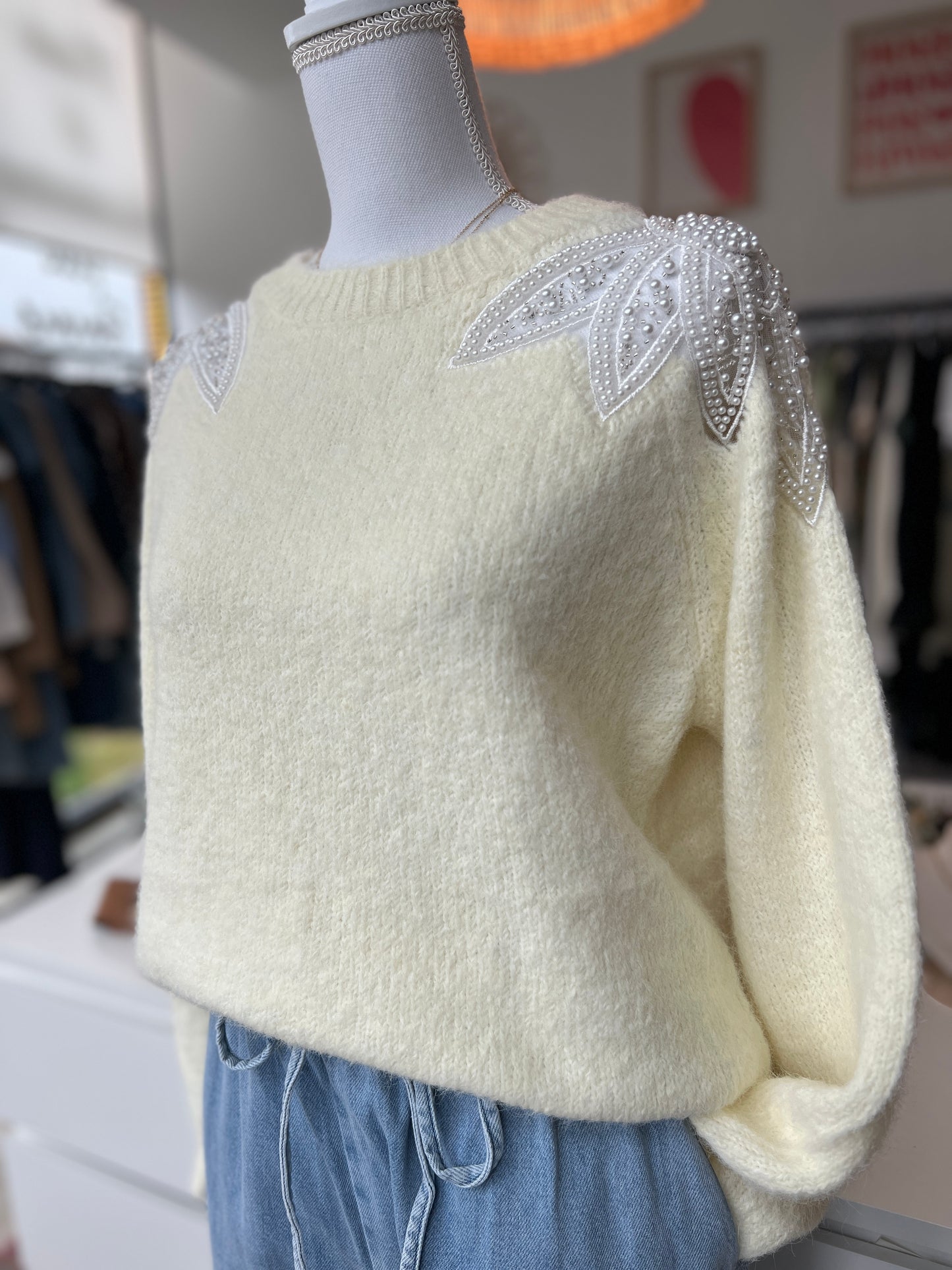 PULL YELLOW