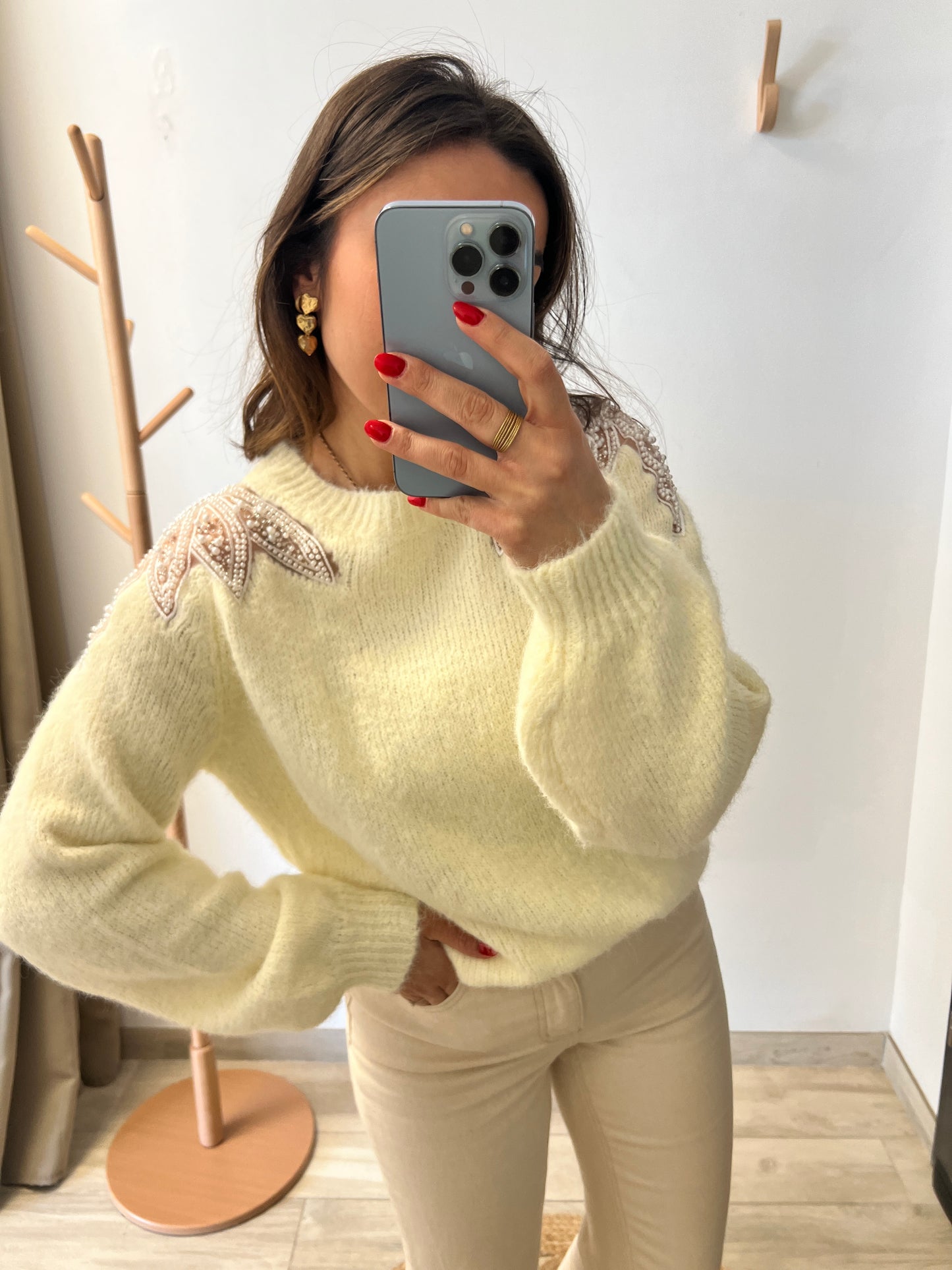 PULL YELLOW